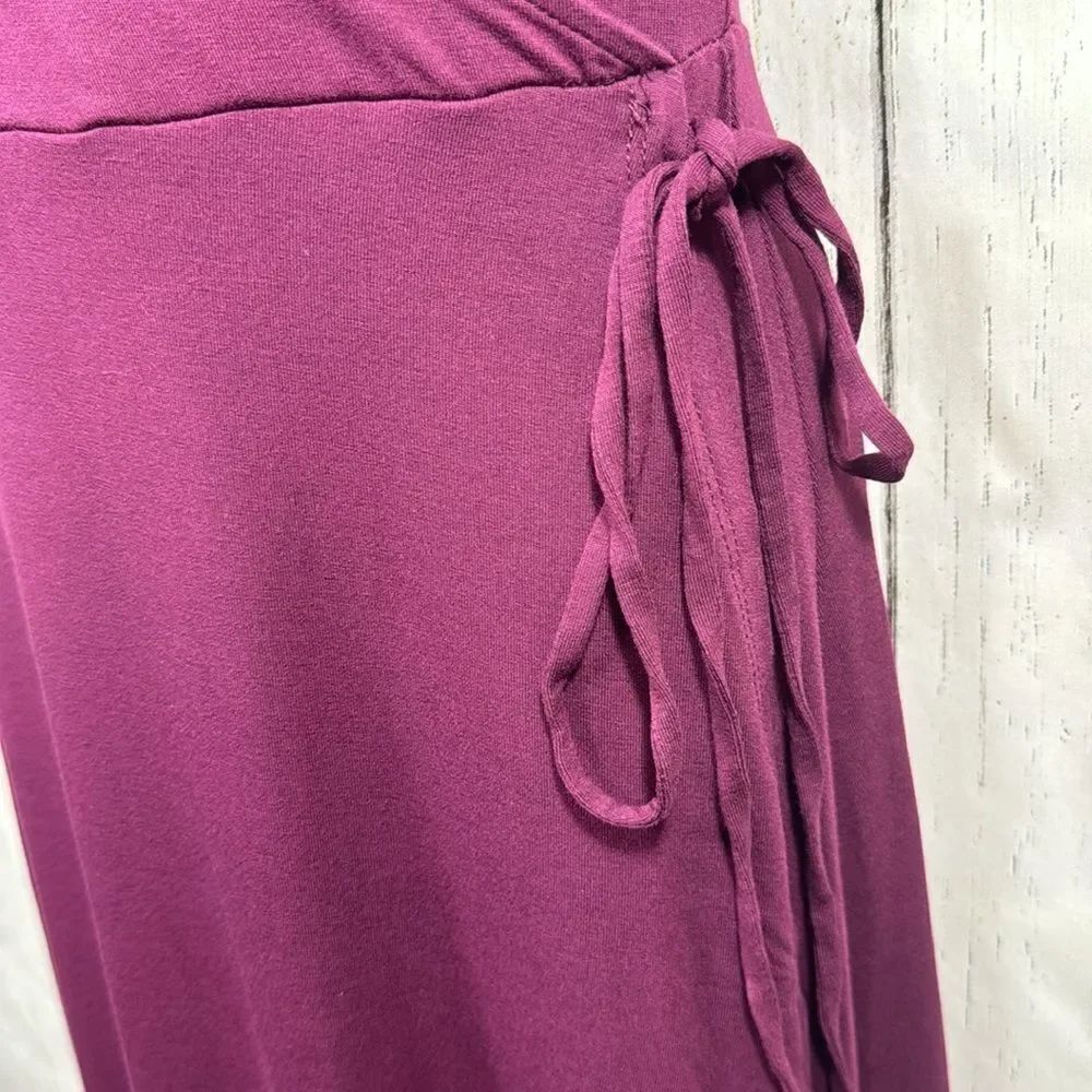 Forever 21 Burgundy Wrap Midi Dress Size M Short Sleeve Boho Romantic Flowy - Picture 7 of 14